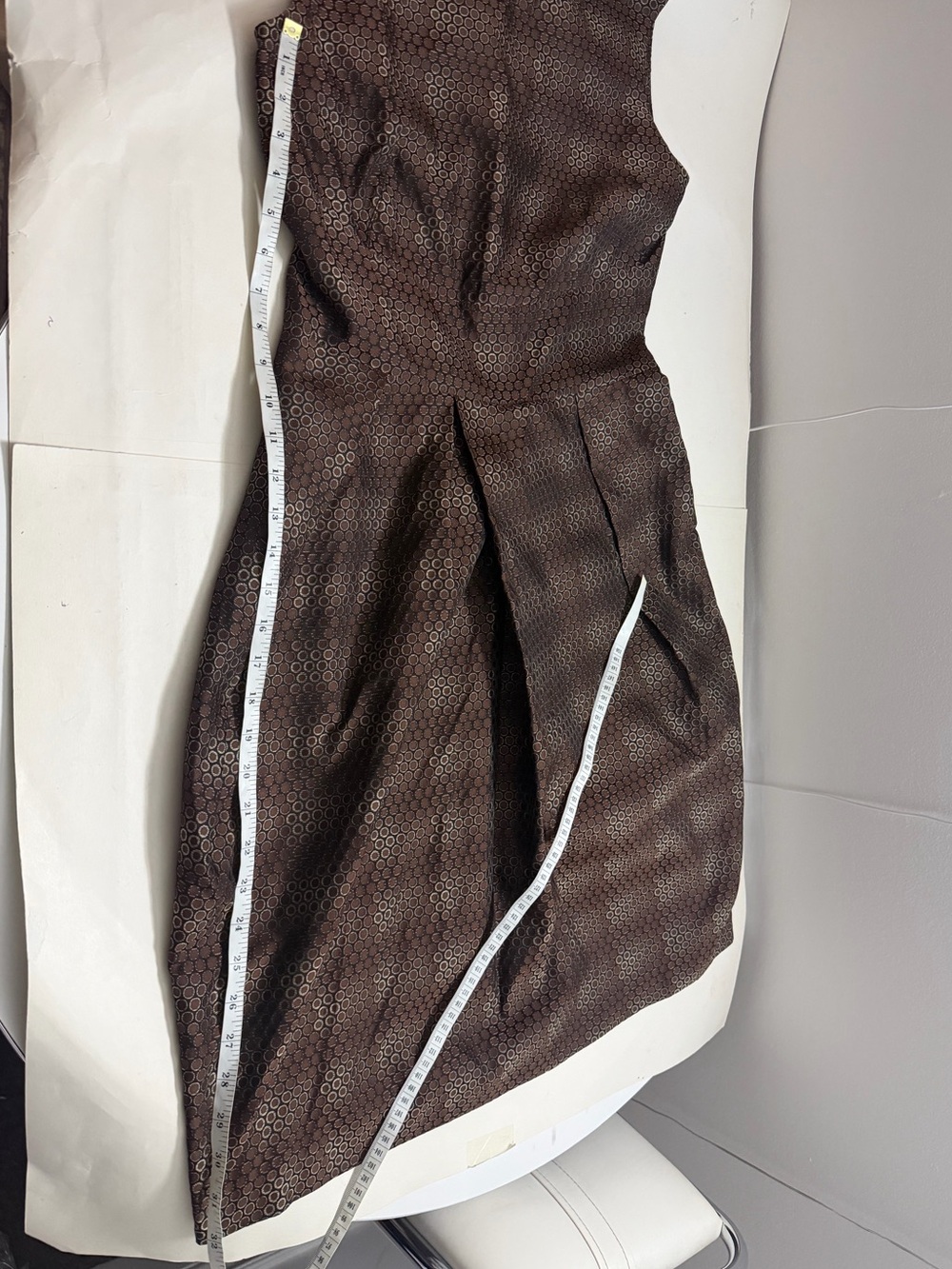 Comrags - Sleeveless Tulip Pleated Sheath Cocktail Midi Dress - Picture 8 of 8